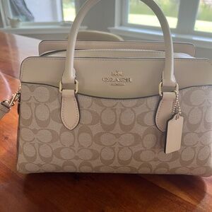 Coach CH286 Large Darcie Carryall / Blocked Signature Canvas / Light Khaki Multi